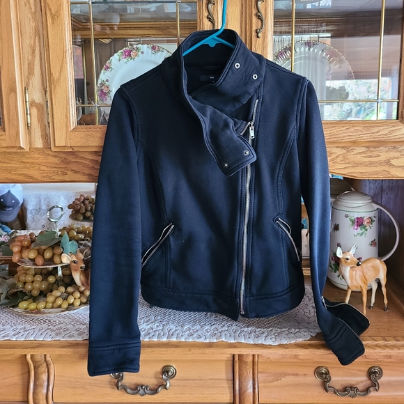 GAP Jackets & Blazers - GAP JACKET ~🎊HP🎊